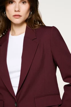 Americana de traje fit relajado.