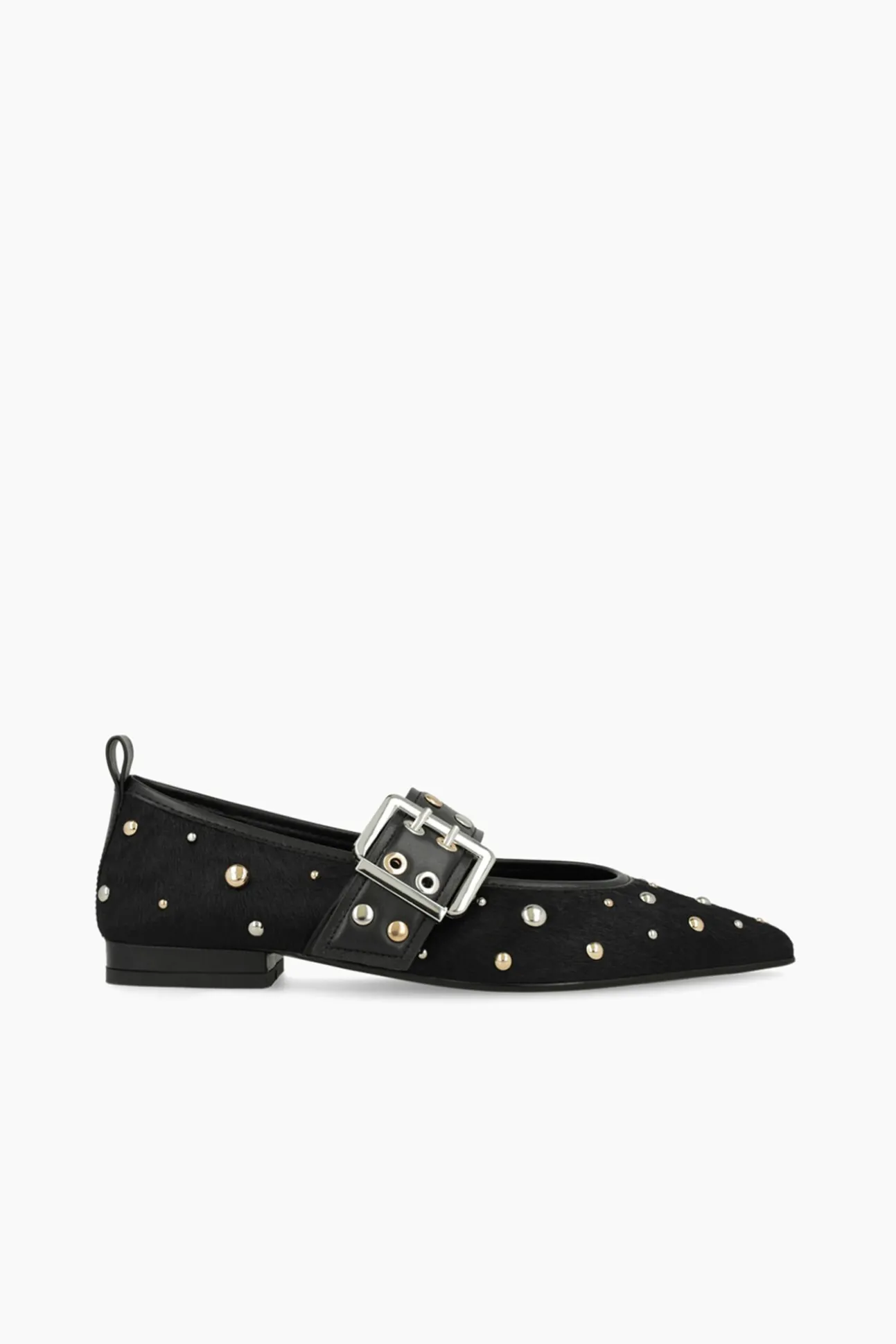 Bailarinas en piel con tachas