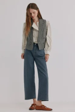 Bibiana. Vaquero con doble abotonadura