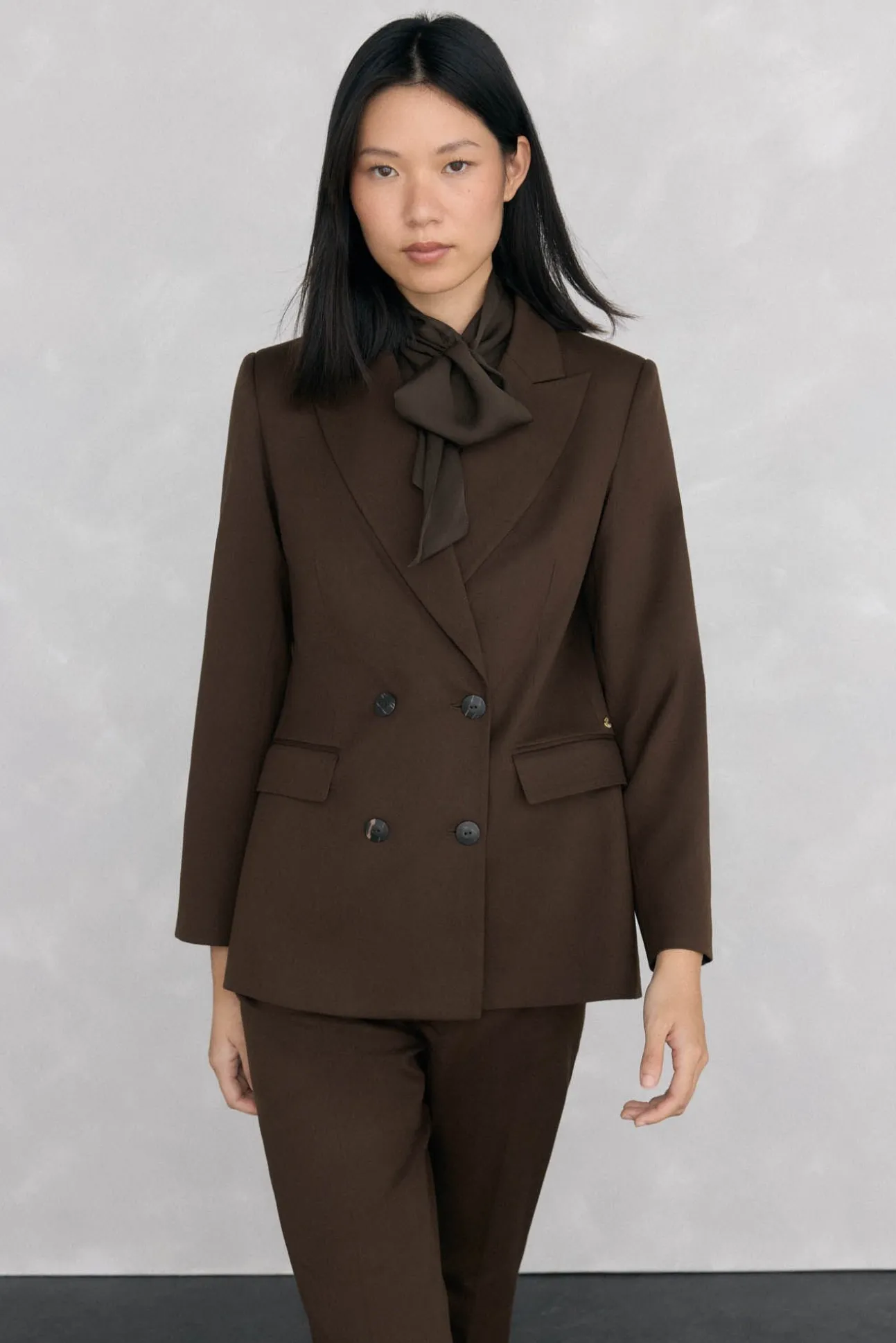 Blazer chocolate doble botonadura