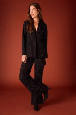 Blazer entallada de strass.