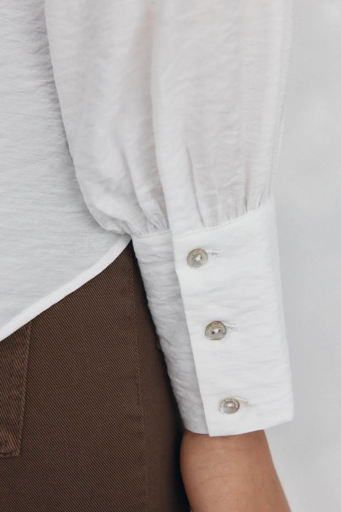 Blusa amplia lisa