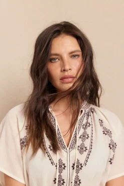 Blusa bordados