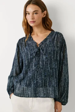 Blusa Con Detalles Metalizados