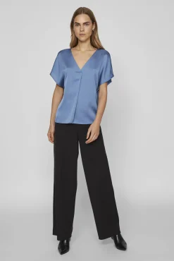 Blusa de manga corta satinada