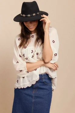 Blusa frunces bordados