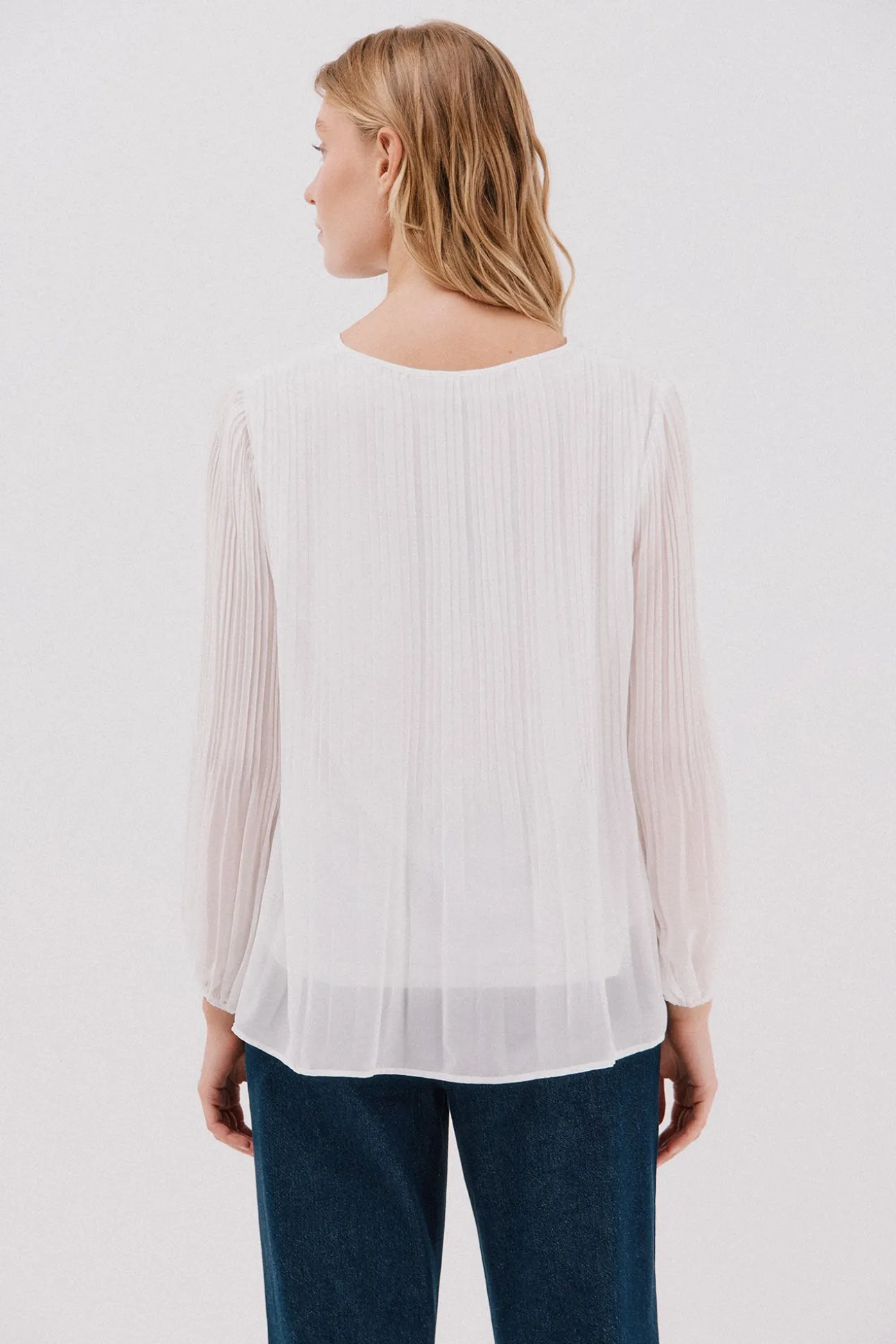 Blusa plisada contraste