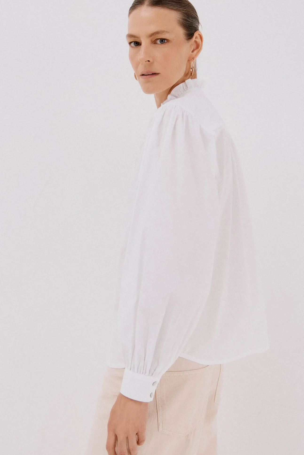 Blusa rayas cuello volantes