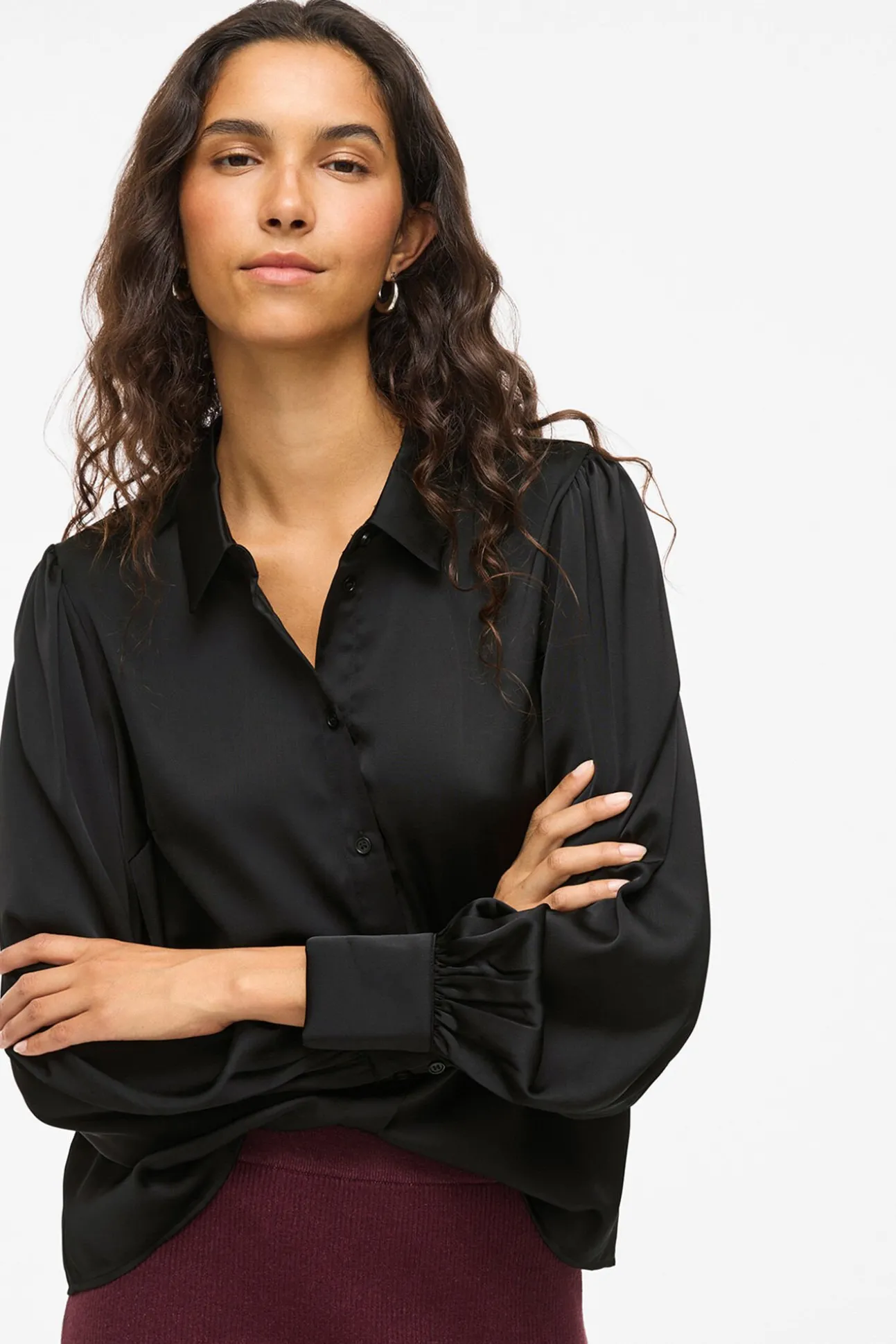Blusa satinada de manga larga