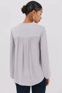 Blusa satinada fluida
