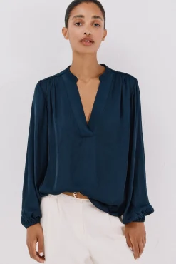 Blusa satinada fluida