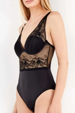 Body con foam escote en V