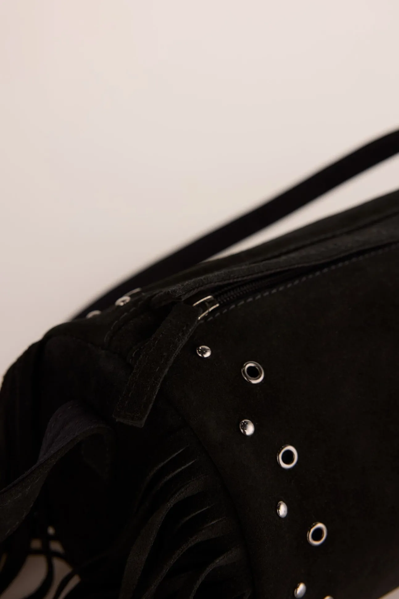Bolso barril flecos