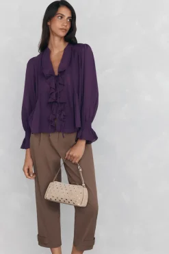 Bolso de hombro con tachas en piel