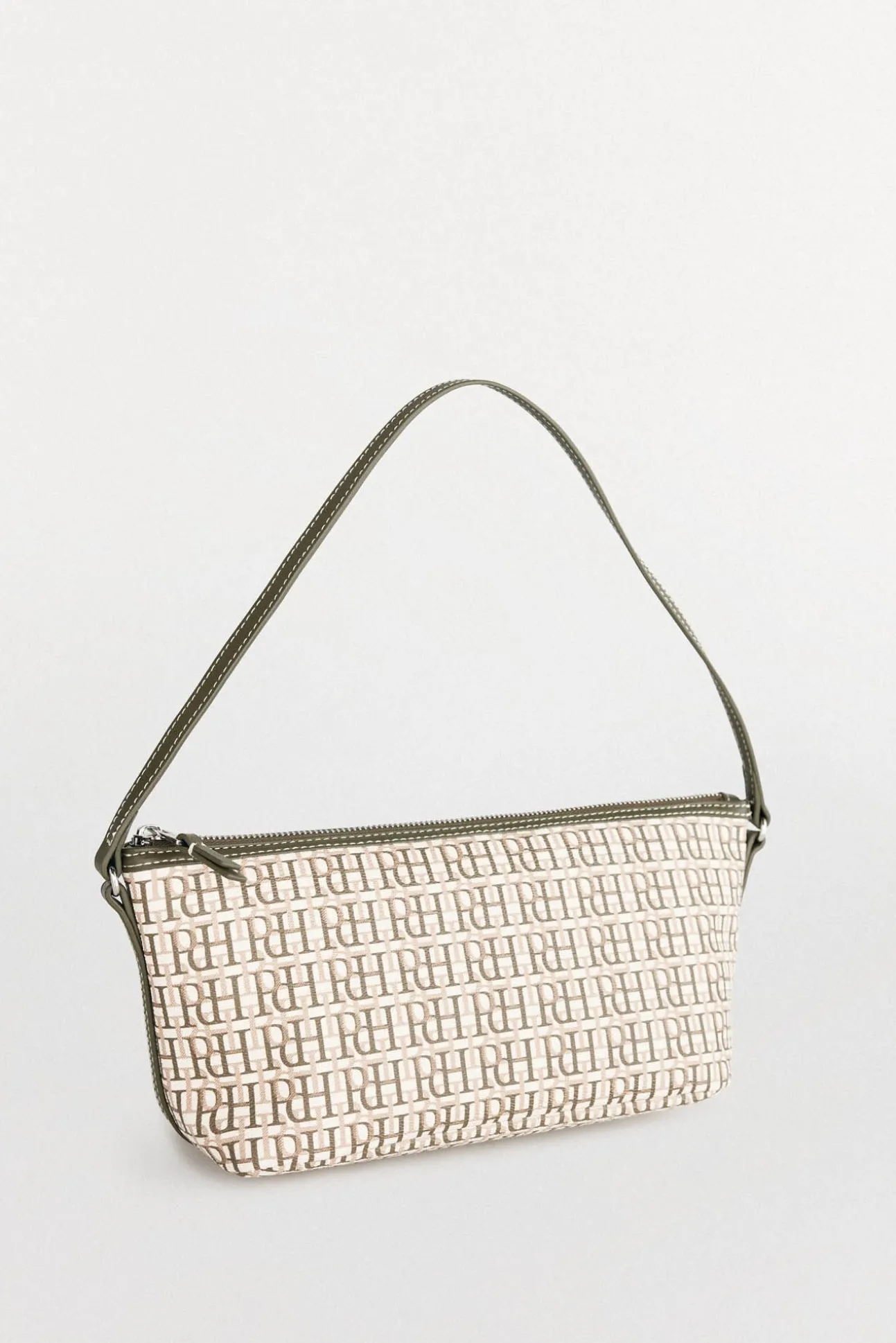 Bolso de hombro monograma