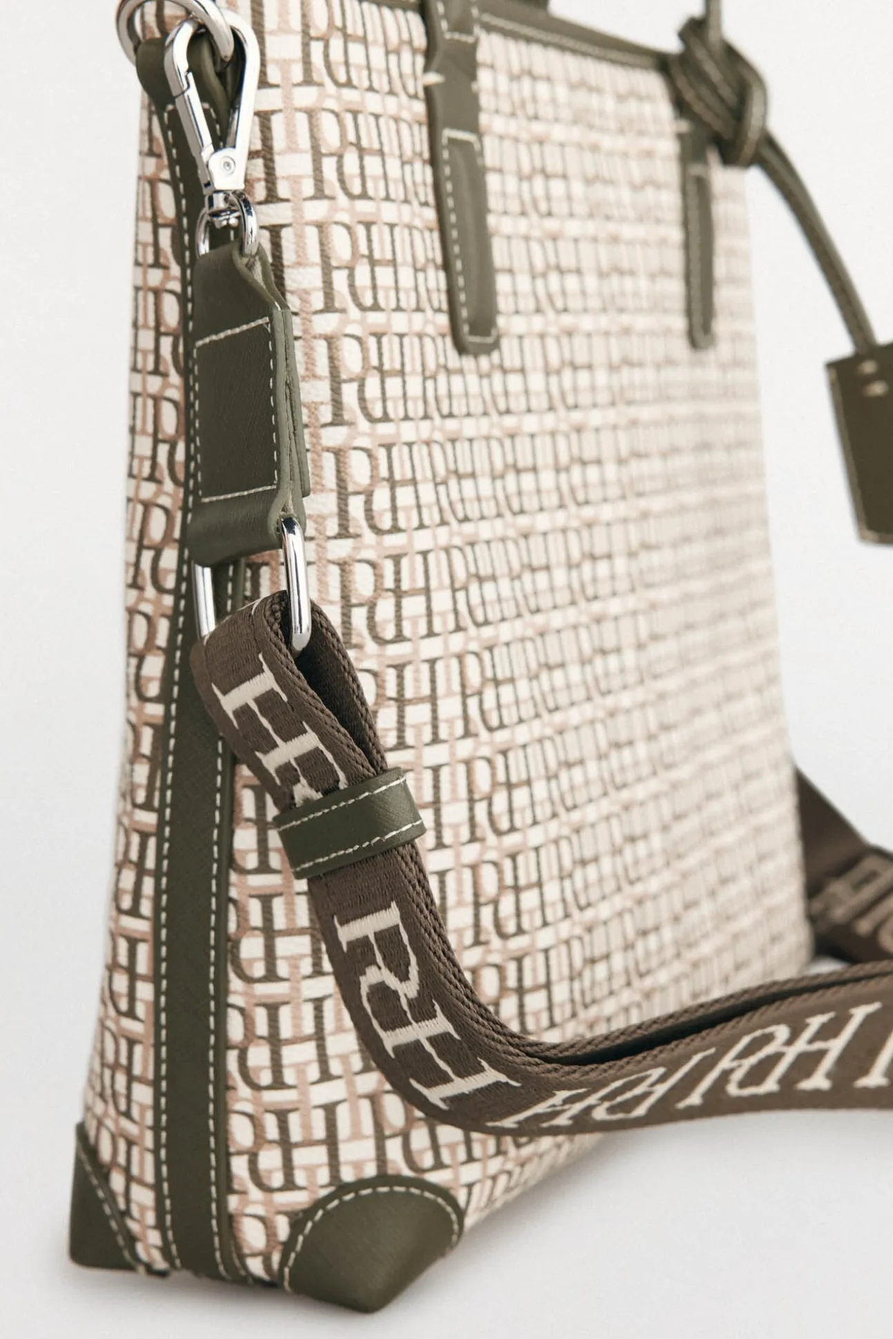 Bolso mini tote bandolera monograma