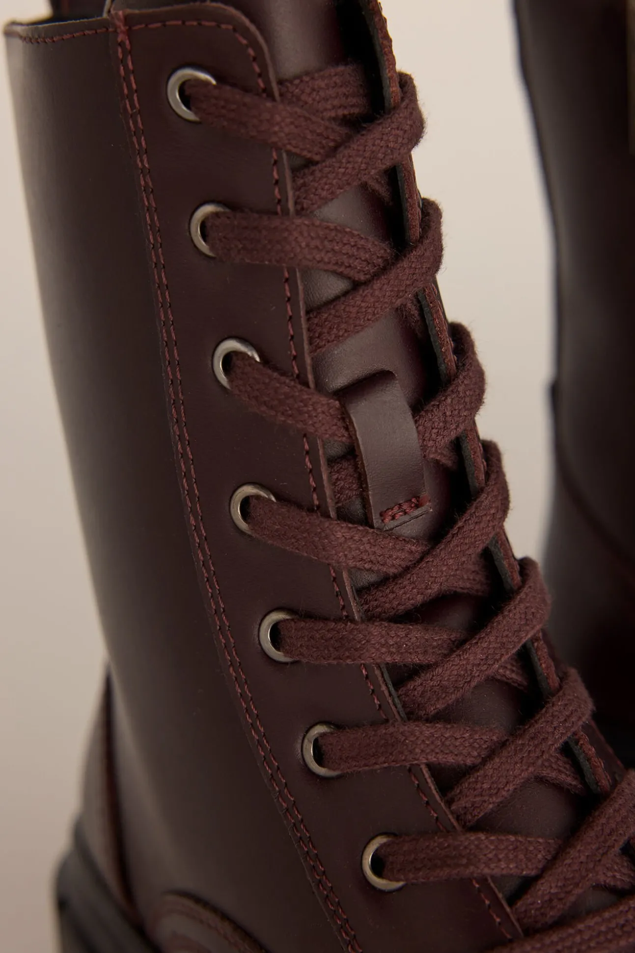 Bota combat piel