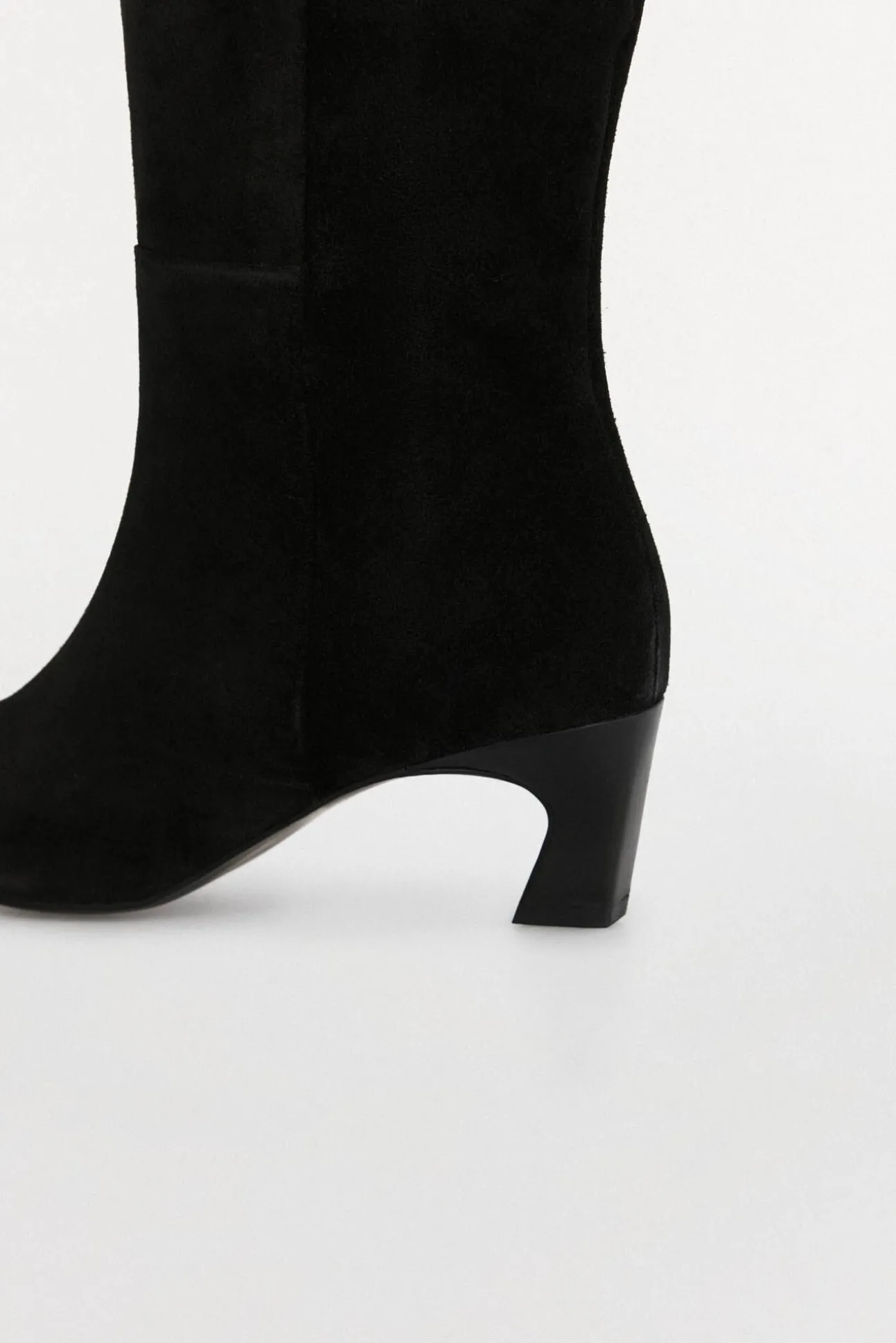 Bota tacón kitten serraje