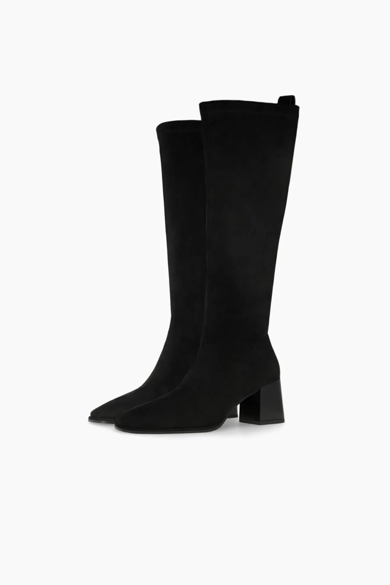 Botas en antelina con tacón