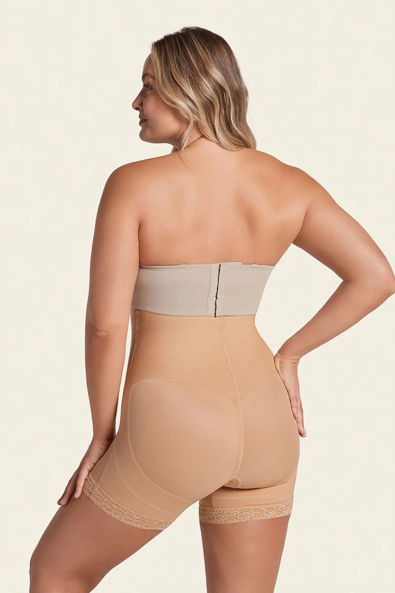 Braga faja tipo short de control fuerte levanta glúteos