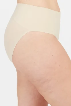 Braga moldeadora invisible nude Spanx