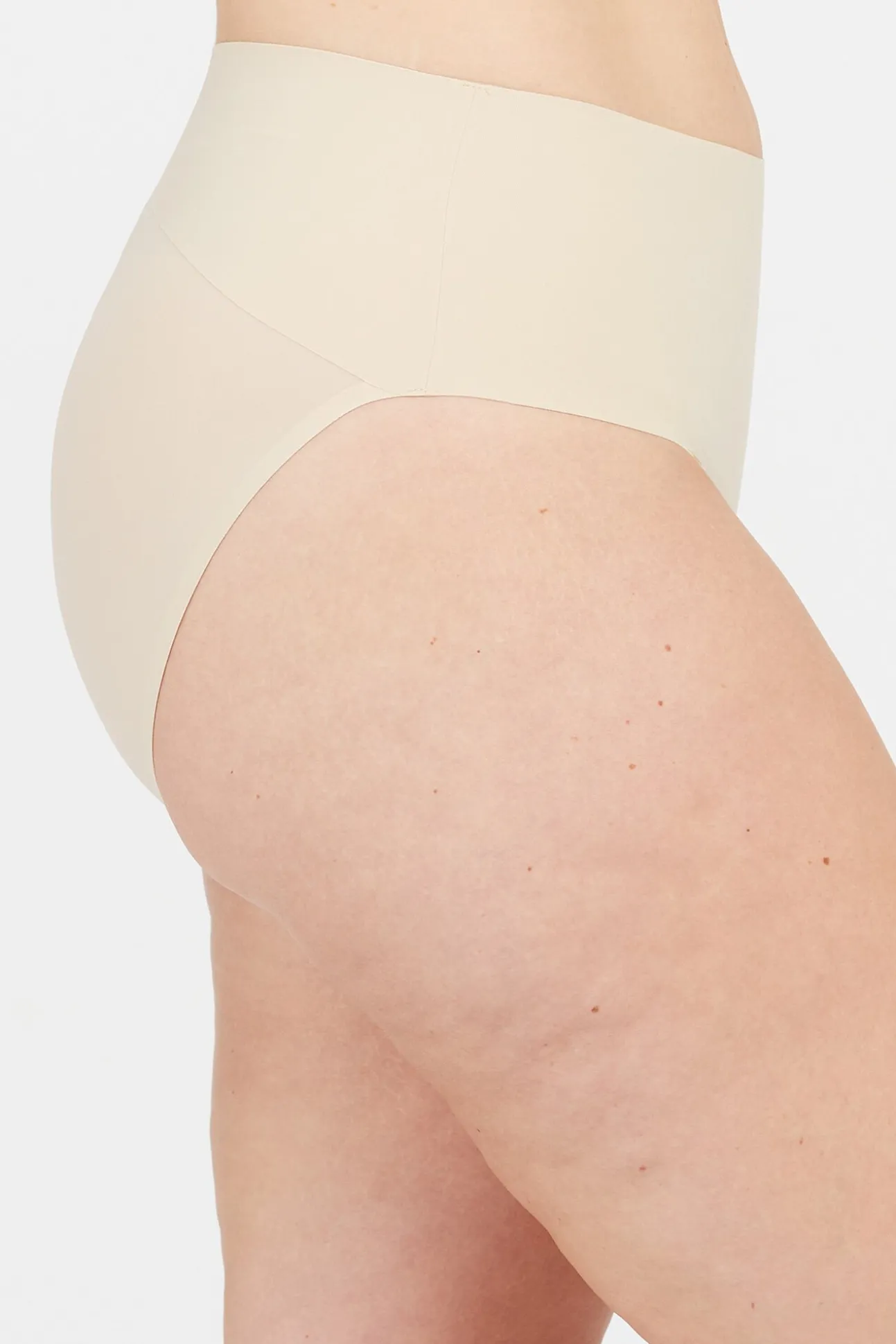 Braga moldeadora invisible nude Spanx
