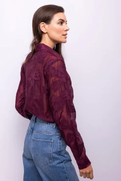 Camisa bordada flores