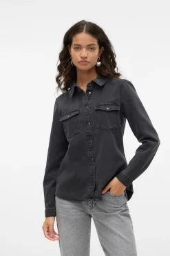 Camisa denim con bolsillos en el pecho