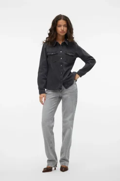 Camisa denim con bolsillos en el pecho