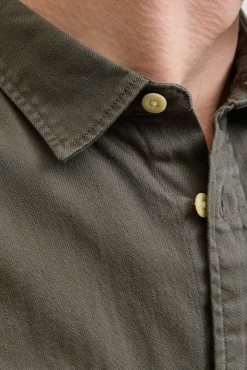 Camisa estilo sarga