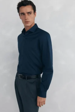 Camisa lisa twill fácil plancha + anti olor slim fit