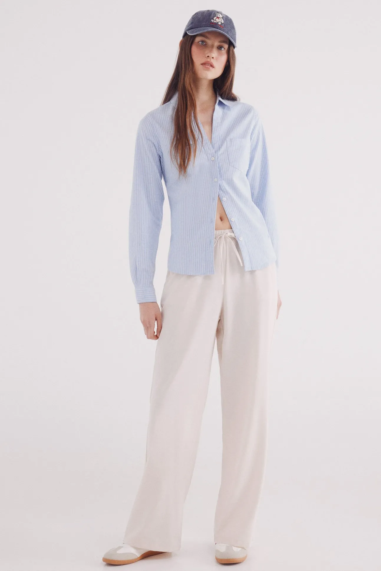 Camisa Oxford cuello abierto