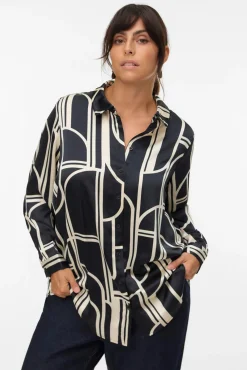 Camisa satinada de manga larga talla grande