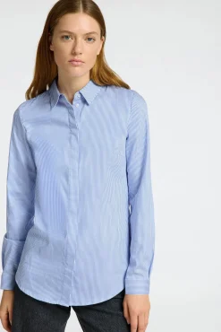 Camisa Slim Fit confeccionada con algodón orgánico