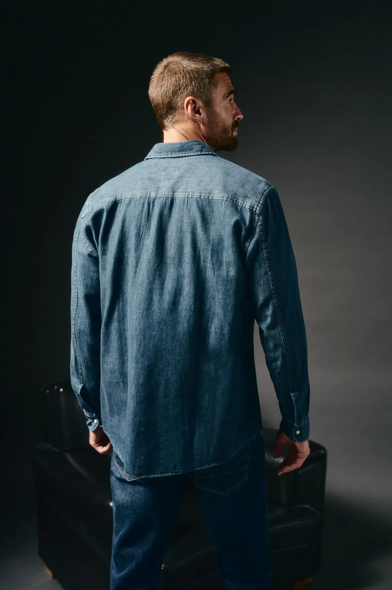 Camisa vaquera con bolsillos
