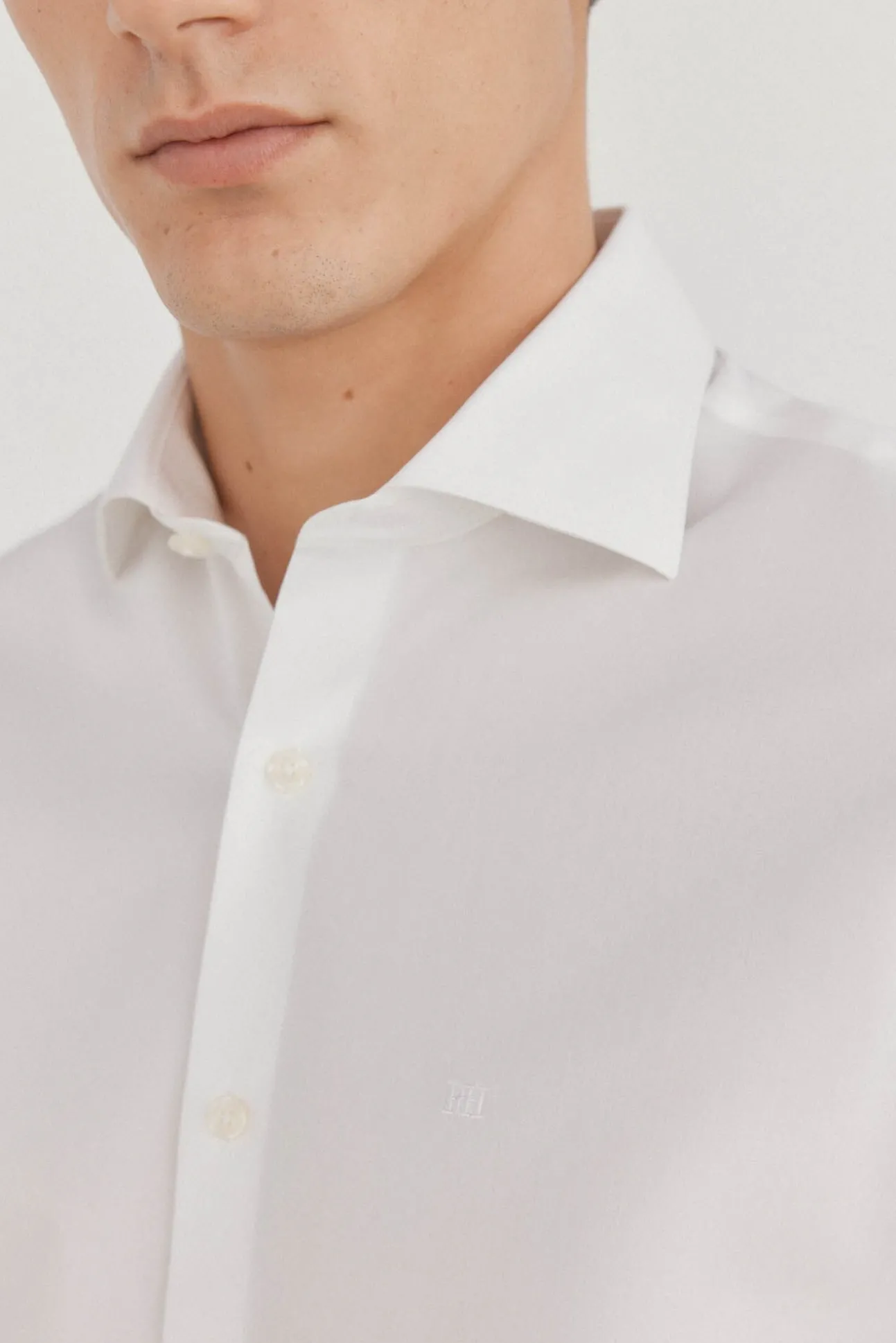 Camisa vestir lisa non iron + antimanchas