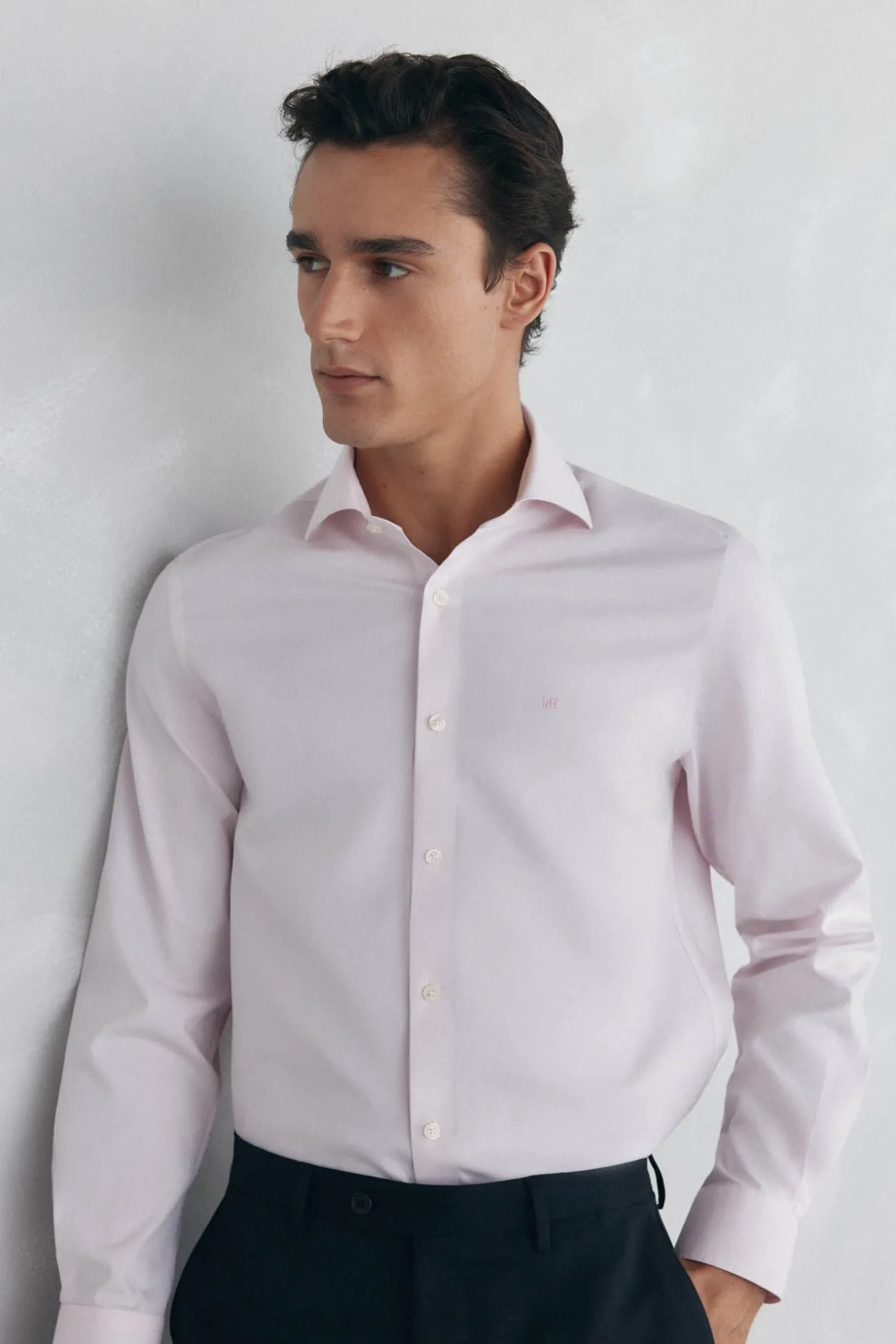 Camisa vestir lisa non iron + antimanchas