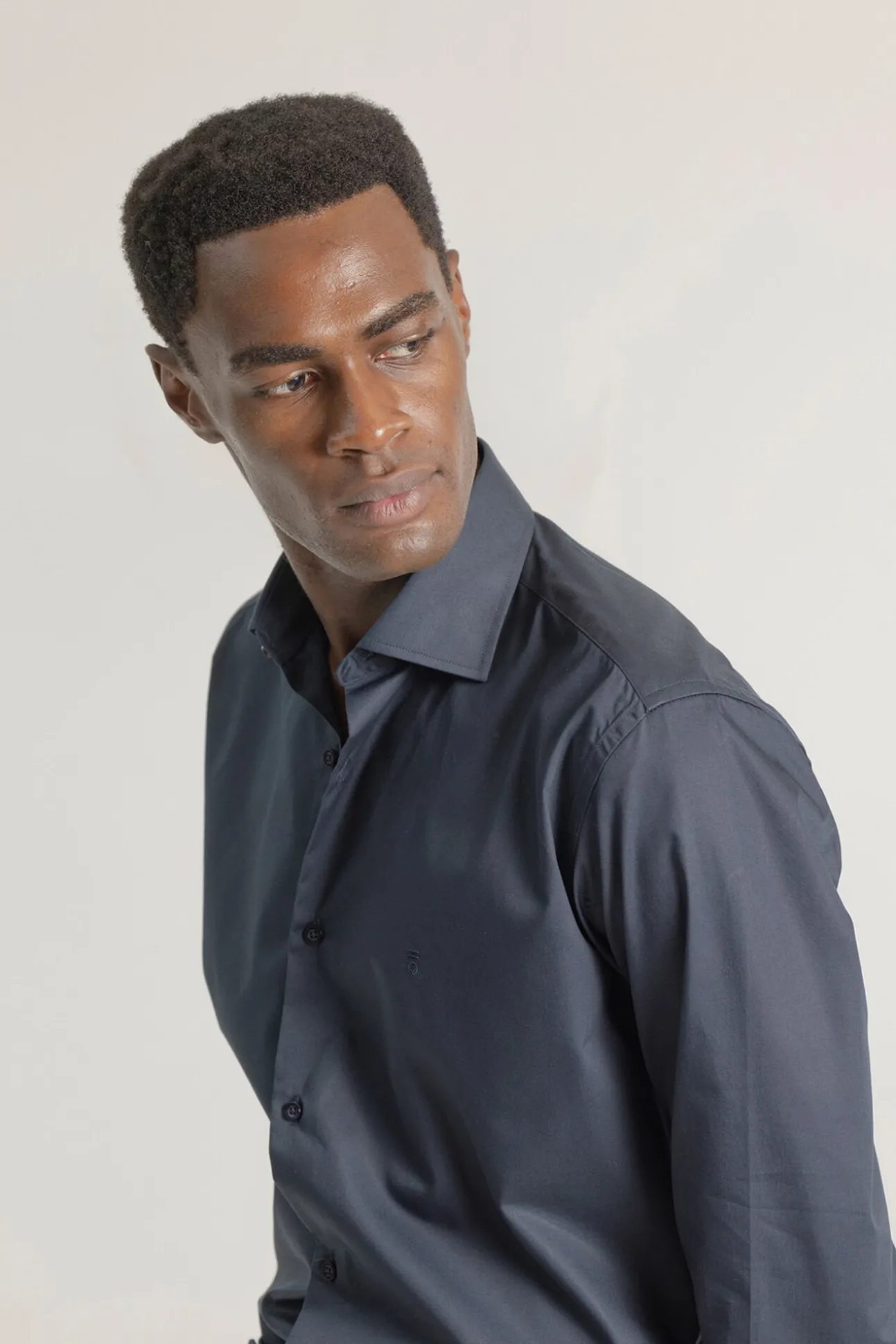 Camisa vestir regular fit popelin