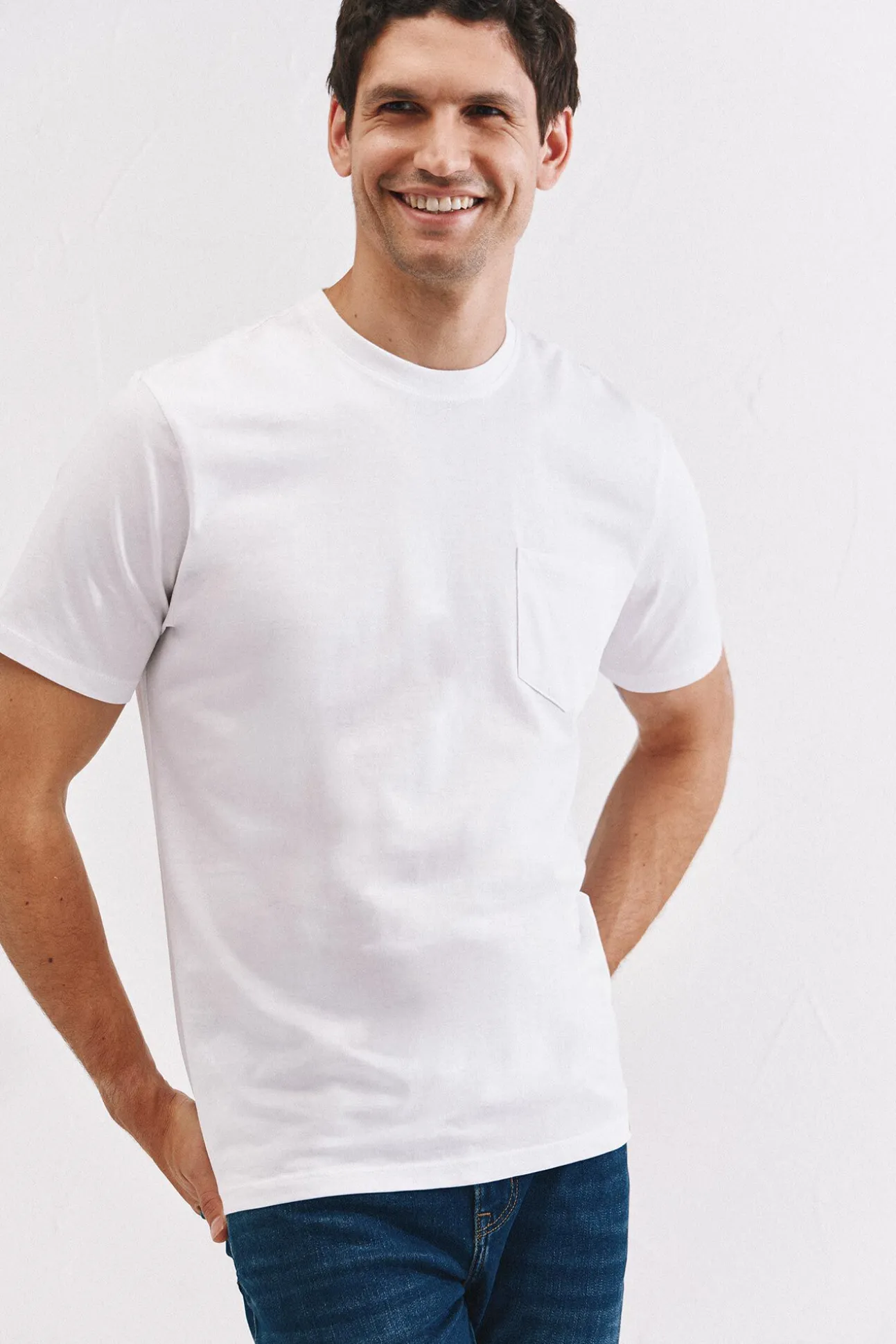 Camiseta básica bolsillo