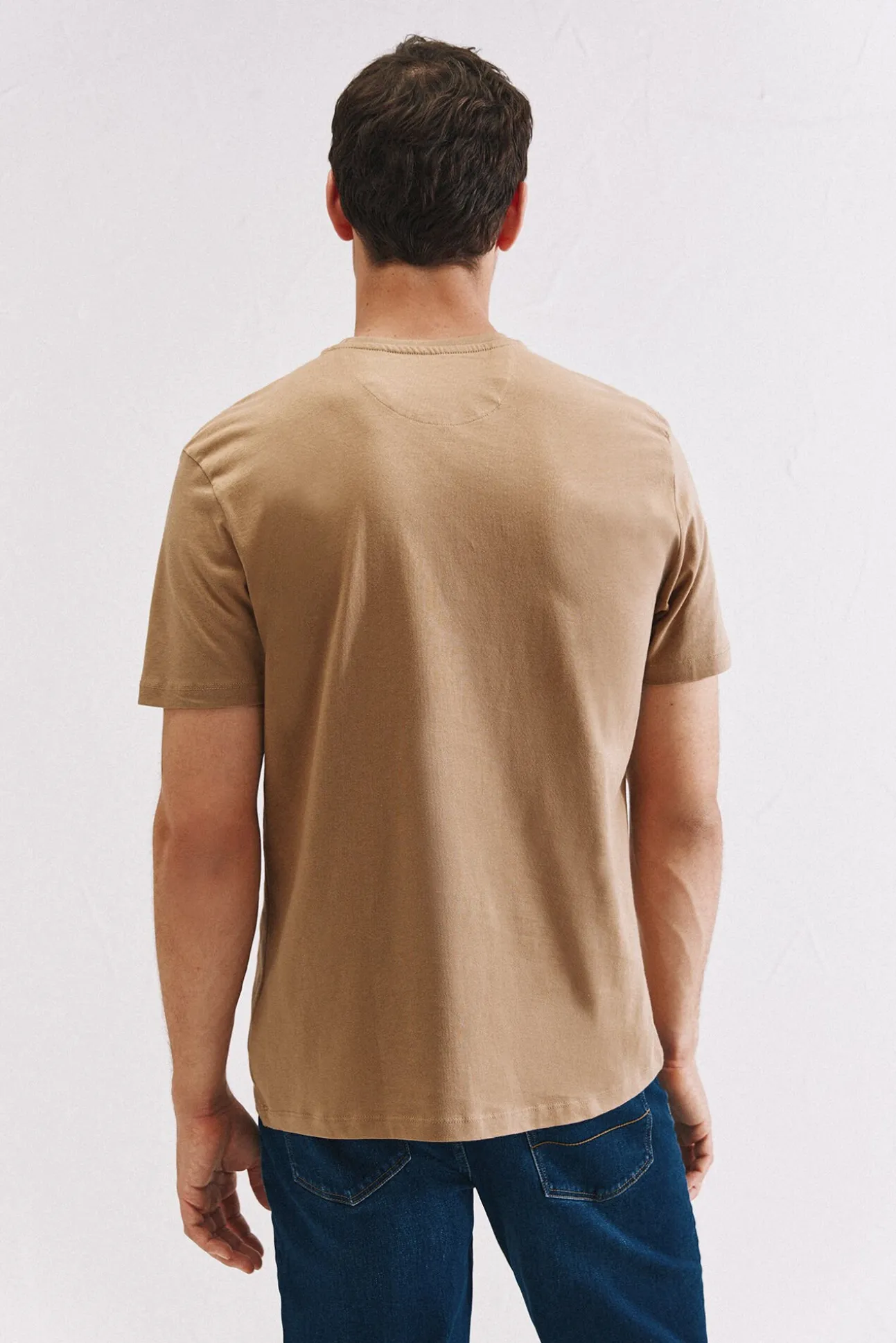 Camiseta básica bolsillo