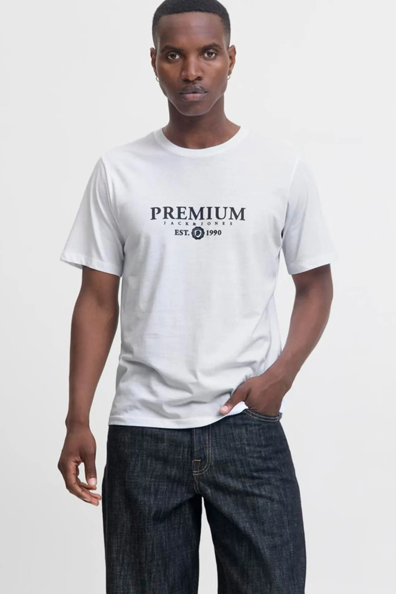 Camiseta básica con logo