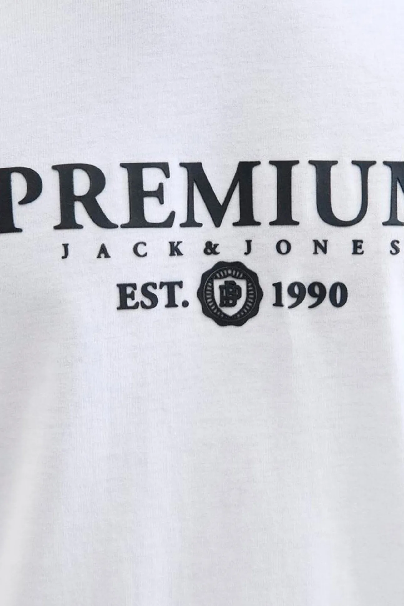 Camiseta básica con logo