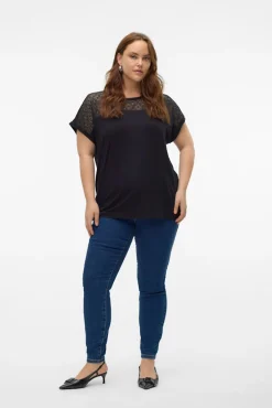 Camiseta con encaje talla grande