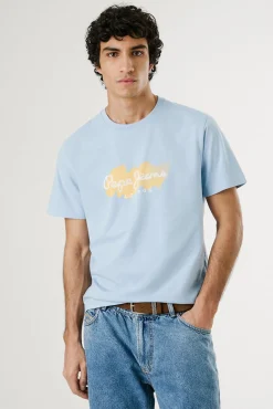 Camiseta de manga corta con logo y estampado frontal.