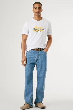 Camiseta de manga corta con logo y estampado frontal.