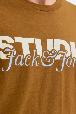 Camiseta de manga studio