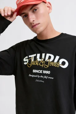 Camiseta de manga studio