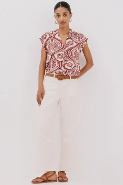 Camiseta estamapda escote pico fruncido