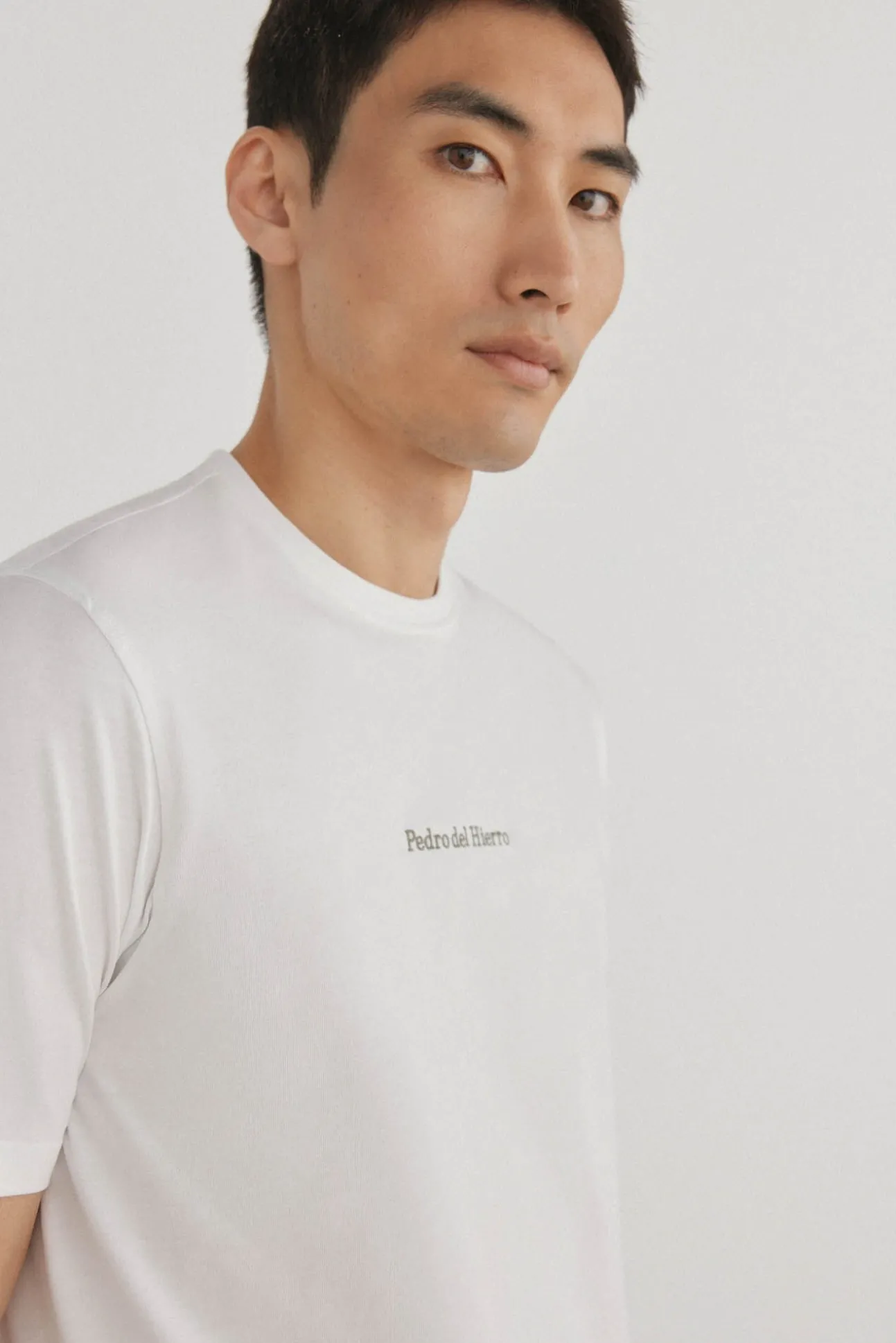 Camiseta logo posicional