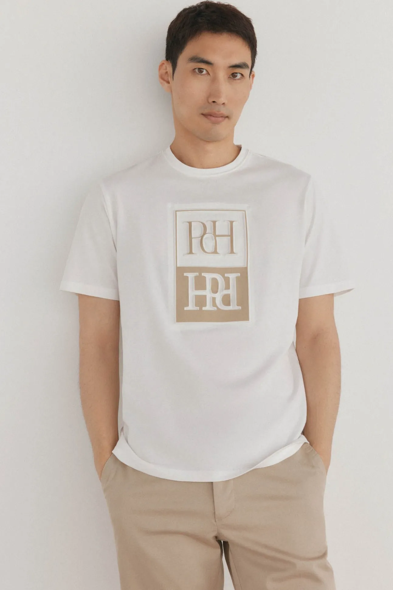 Camiseta logo relieve
